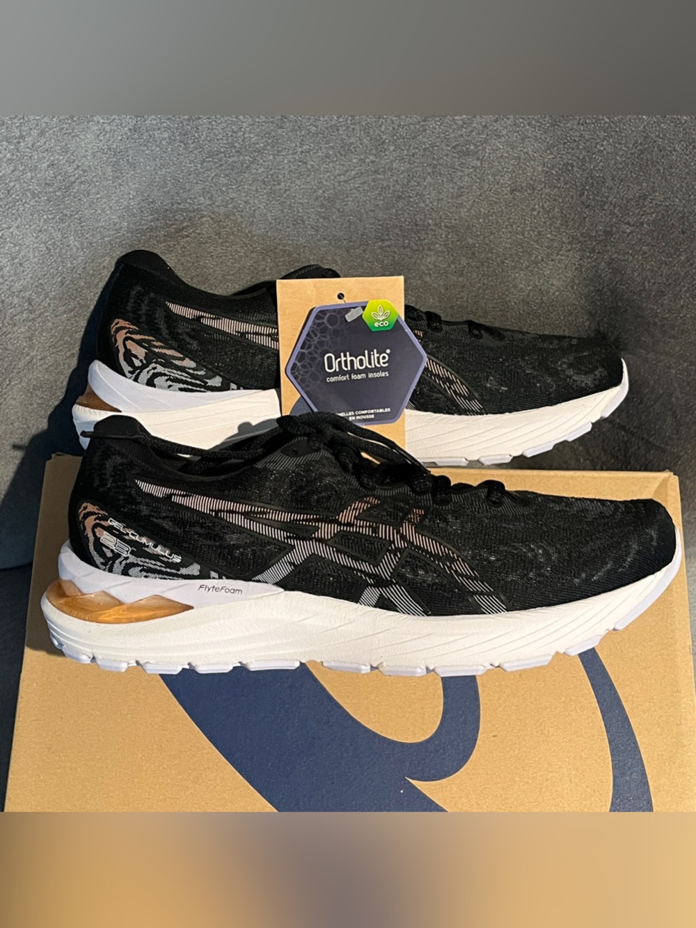 ASICS Women's Sneakers Gel Cumulus 23, Black/Sun Peach, Size 6 US